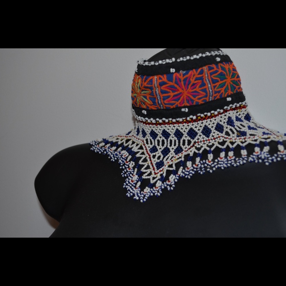 Vintage Handmade Beaded Necklace Choker!